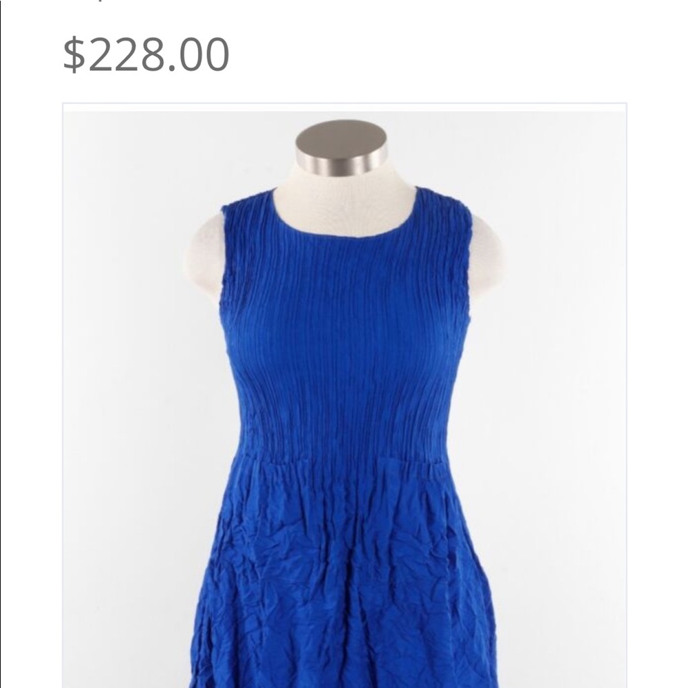 AlQuema Smash Pocket Dress in Royal Blue